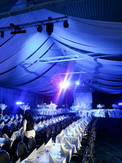 vit temafest i Oceanen